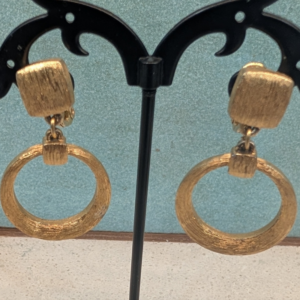 Vintage Monet Clip On Hoop Earrings - Picture 6 of 8